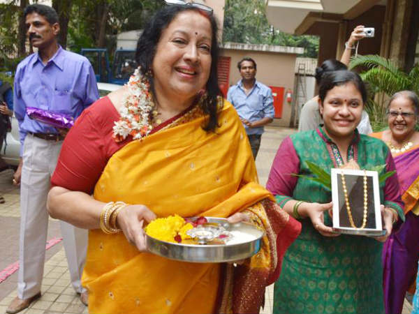 Marriage Photo: Sameera Reddy's Family Ready To Welcome...