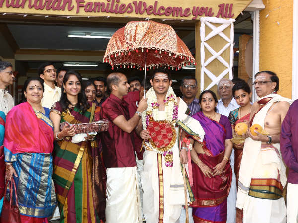 Srikanth Ravichandran With His Family Members